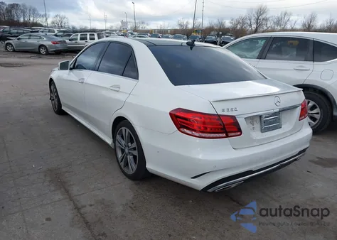 2015 Mercedes-Benz E 350 из США, поврежденный, VIN WDDHF5KB5FB134115